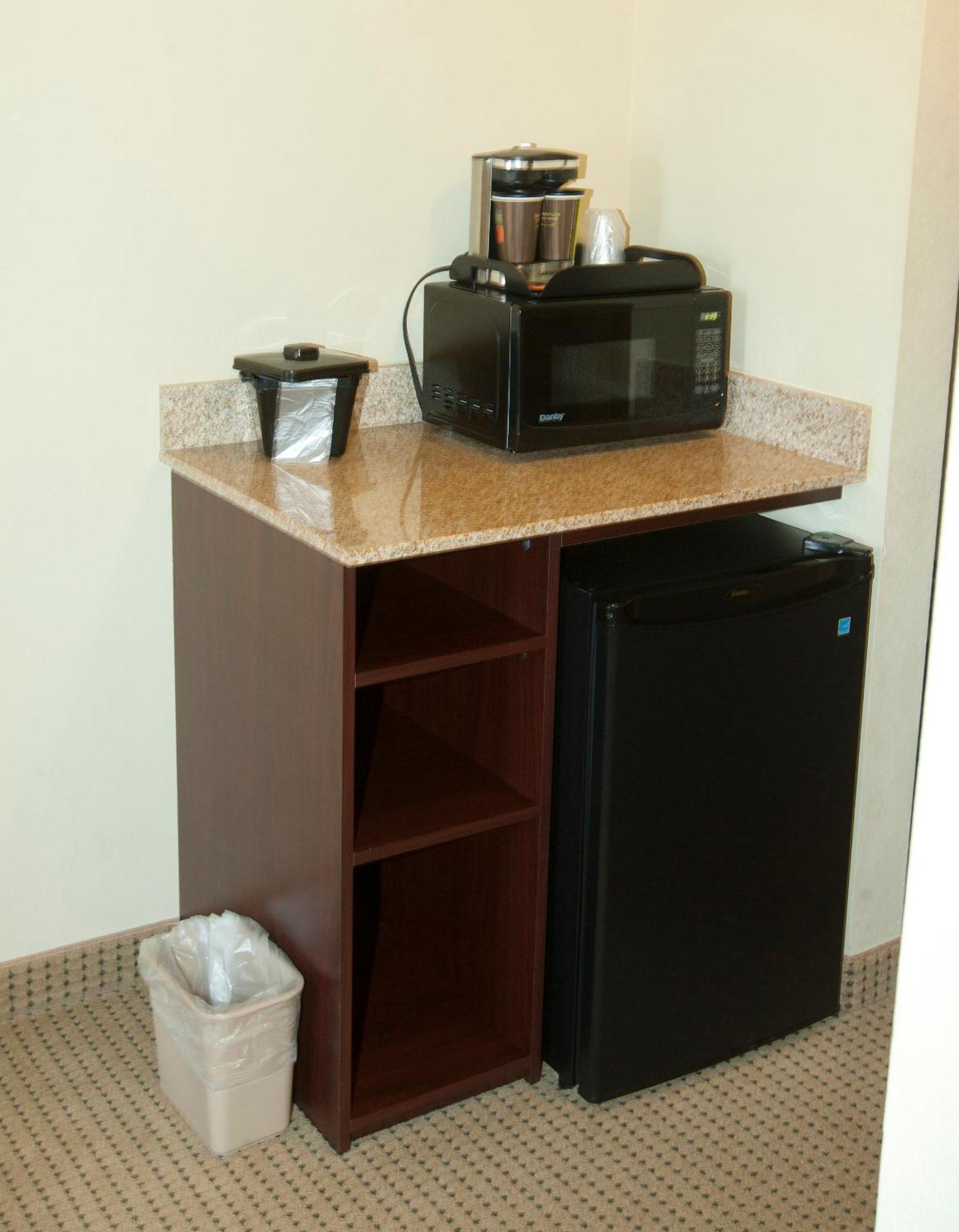 Cobblestone Inn & Suites - Langdon الغرفة الصورة