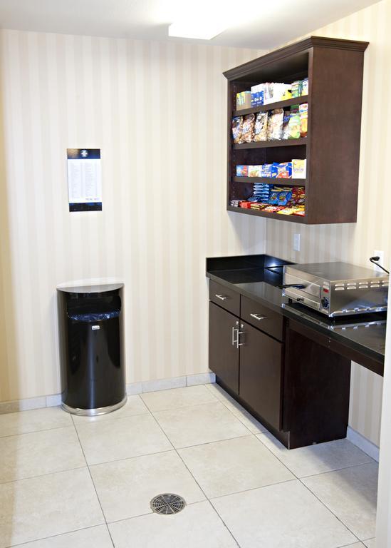 Cobblestone Inn & Suites - Langdon المظهر الخارجي الصورة