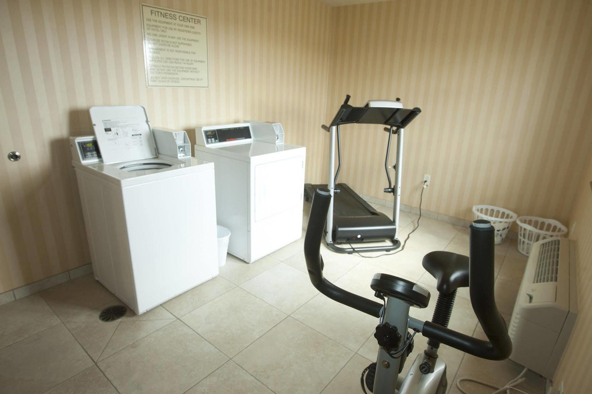 Cobblestone Inn & Suites - Langdon المظهر الخارجي الصورة